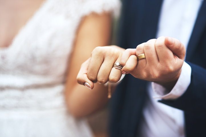 Joyas para tu boda: encuentra la alianza perfecta