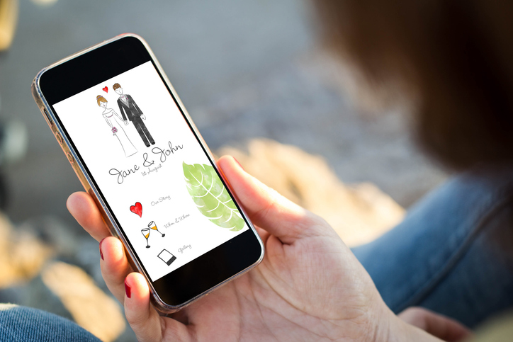 Cómo las invitaciones digitales están transformando las bodas modernas
